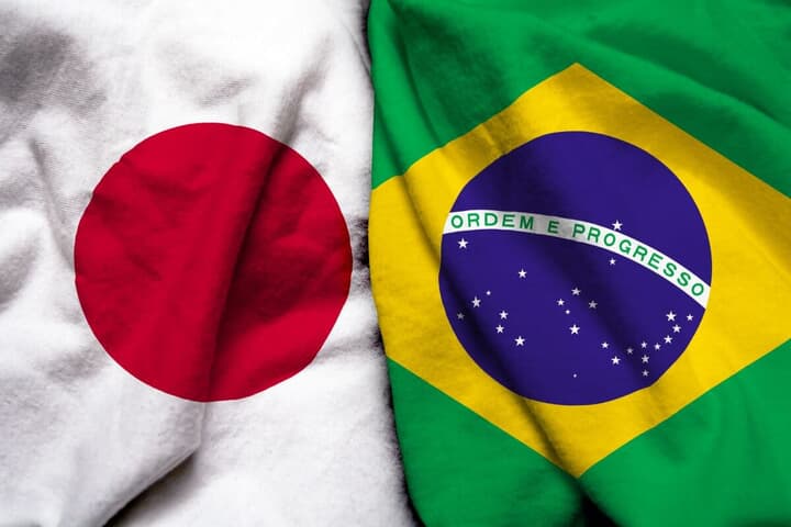 日本とブラジルの国旗