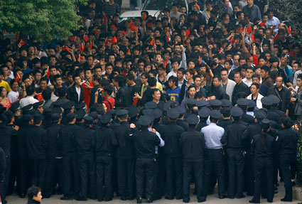 2010年10月、湖北省武漢市で起きた反日デモ