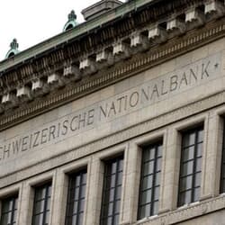 スイス中銀の外貨売却、第4四半期は急減　インフレ鈍