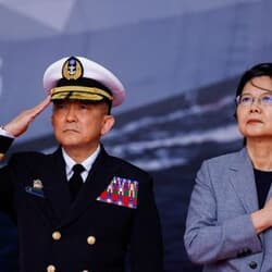 台湾海軍司令官が訪米へ、対中「第１列島線」構想の一