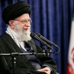 イラン司令官、核の原則見直し示唆　イスラエル反撃を