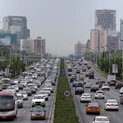 中国、自動車下取りに補助金　需要喚起へ