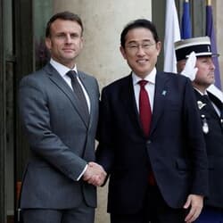 日仏、円滑化協定締結に向けた協議開始で合意　パリで