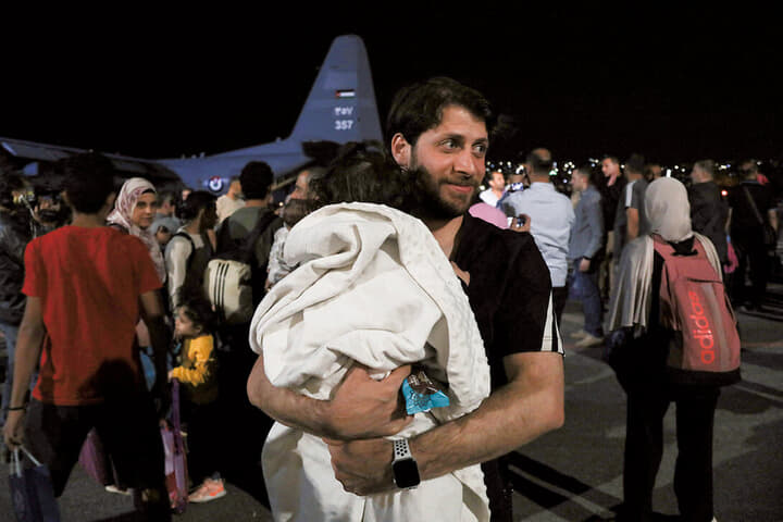 スーダンを脱出してヨルダンに到着した避難民