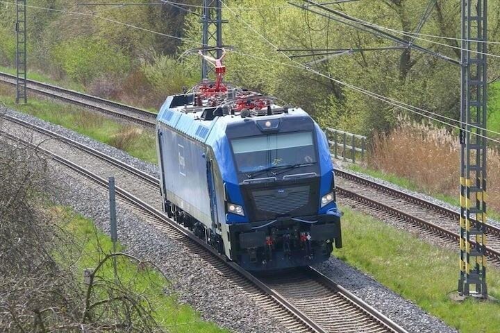 レールカーゴハンガリー（RCH）向けの電気機関車「バイソン」　（撮影：橋爪智之）