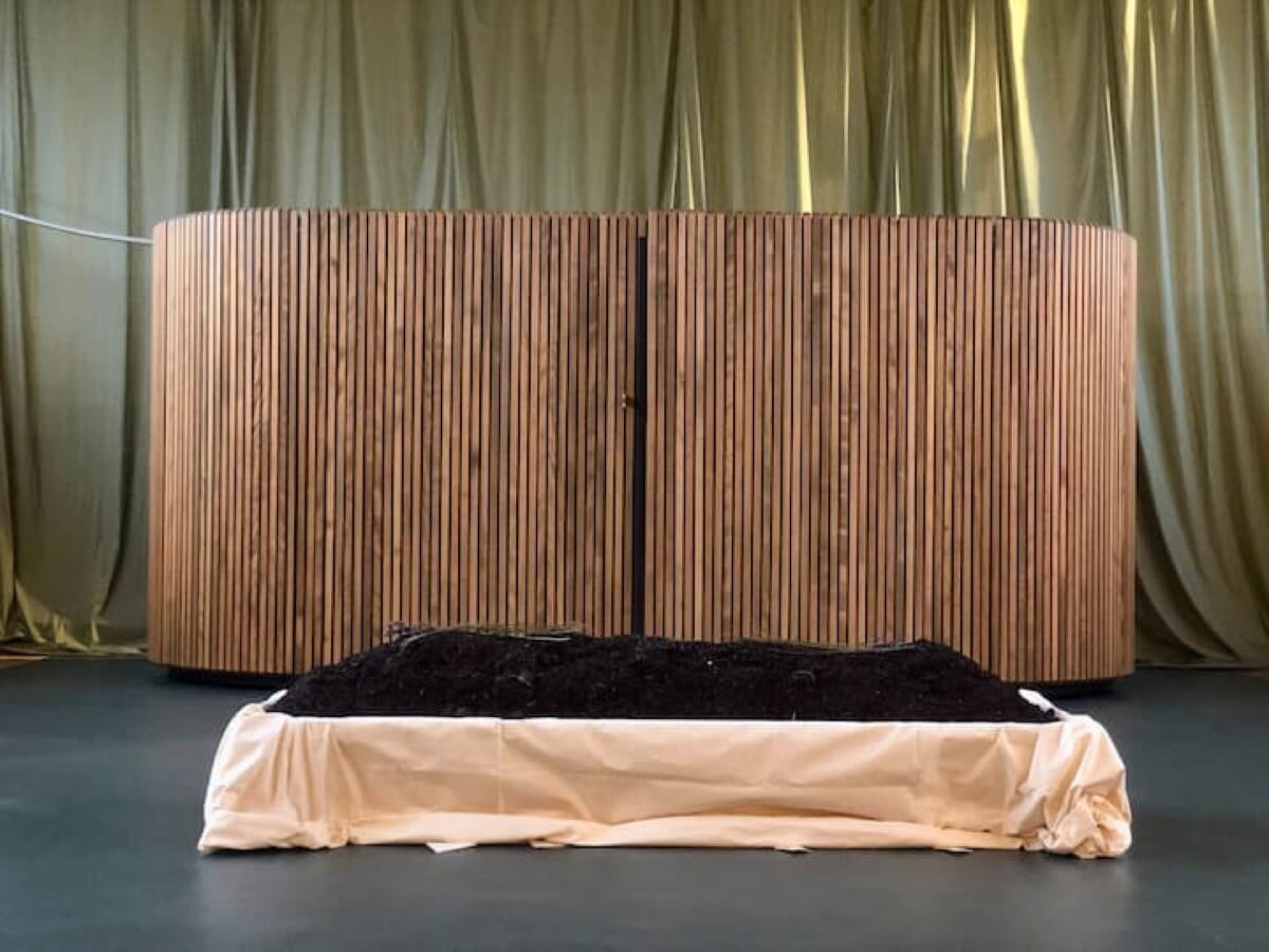 「堆肥葬」の棺
