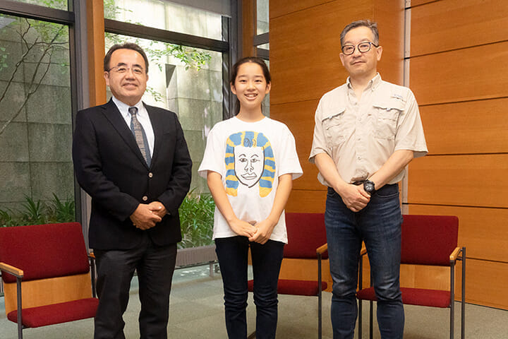 左からJICAの松永秀樹中東・欧州部長、田中環子さん、考古学者で金沢大学教授の河合望さん