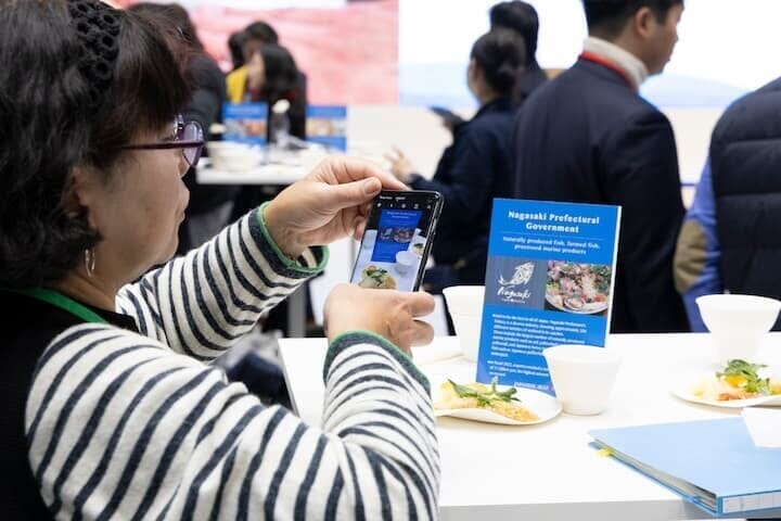 会場の各所で、海外のバイヤーに日本産水産物の魅力が伝えられた