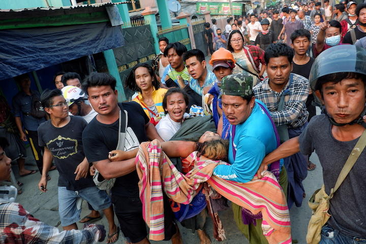 ミャンマー、クーデター反対デモ