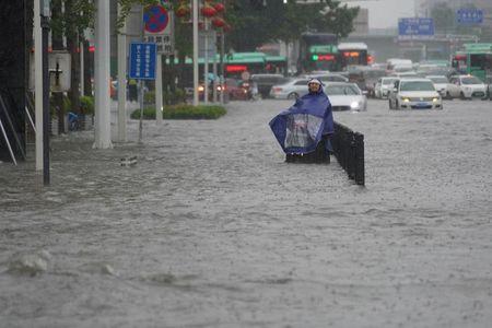 中国中部・河南省で続く豪雨により１２人が死亡した鄭州市