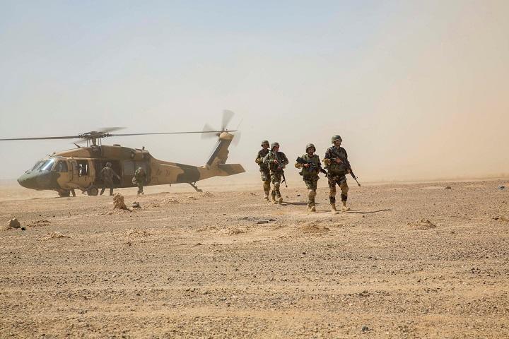 アフガニスタン国陸軍215軍団の兵士