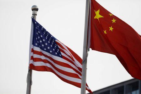 アメリカと中国の国旗