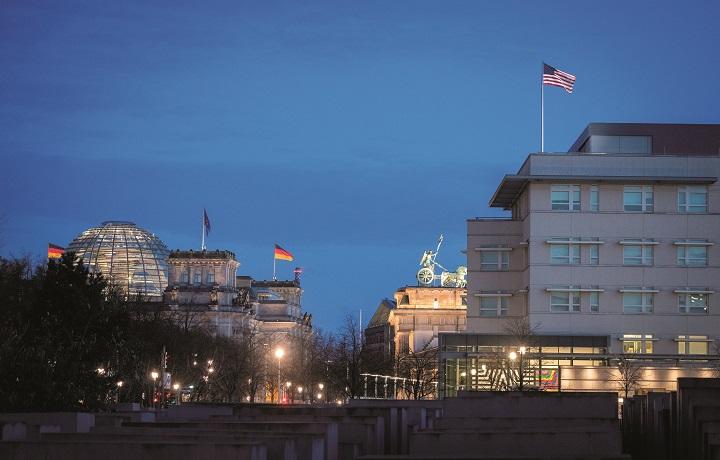 ベルリンの米大使館
