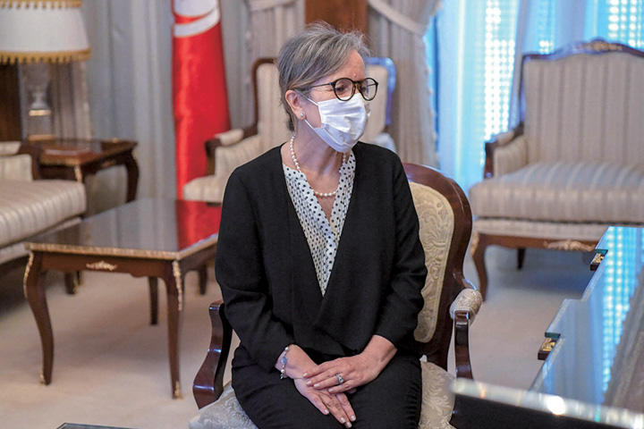 チュニジアのナジラ・ブーデン新首相
