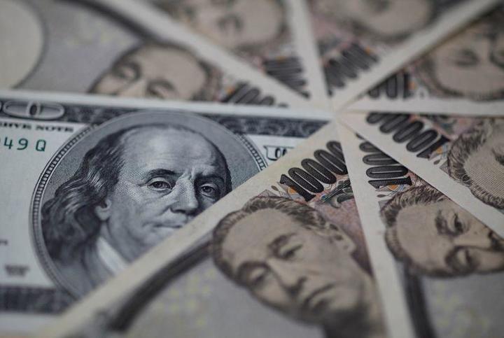 ドルと日本円の紙幣