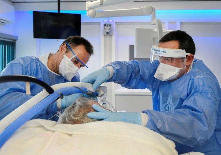オランダ・マーストリヒトの病院で治療を受ける新型コロナウイルスの重症患者