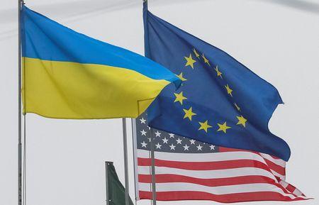 ウクライナ国旗とEUの旗