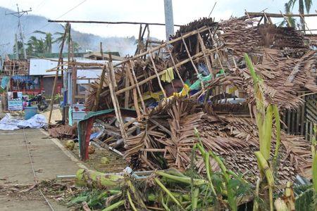 強力な台風に襲われたフィリピン北スリガオ州