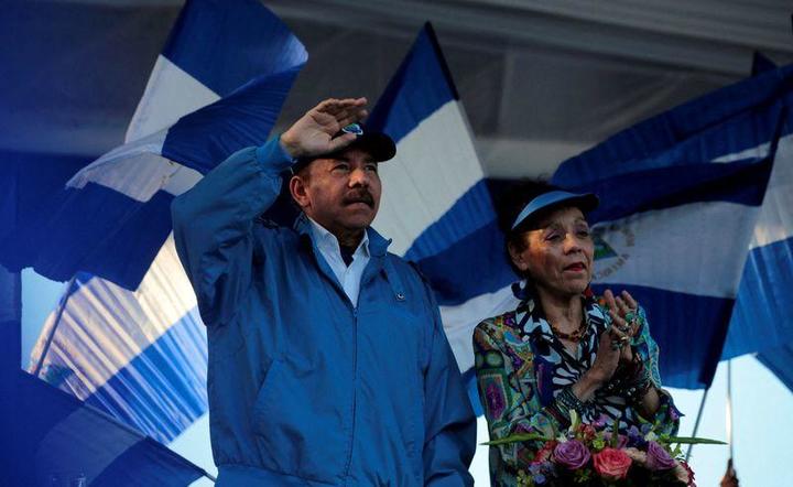 ニカラグアのオルテガ大統領（左）