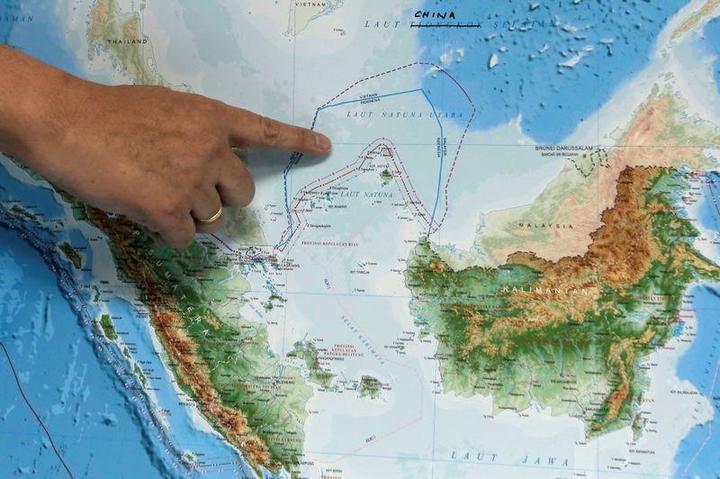 中国の『九段線』とインドネシアのEEZが交差する海域
