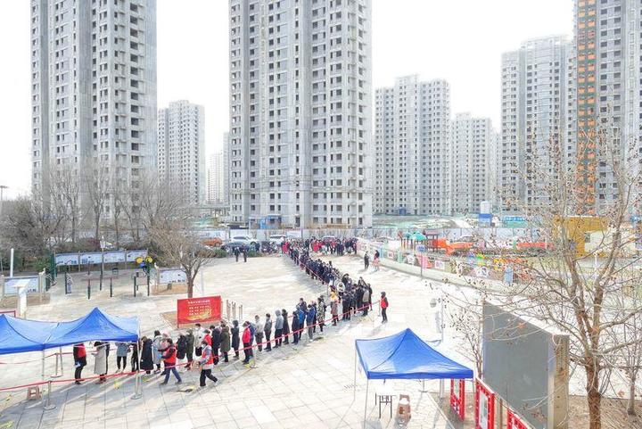 中国の写真は天津市の大規模コロナ検査場