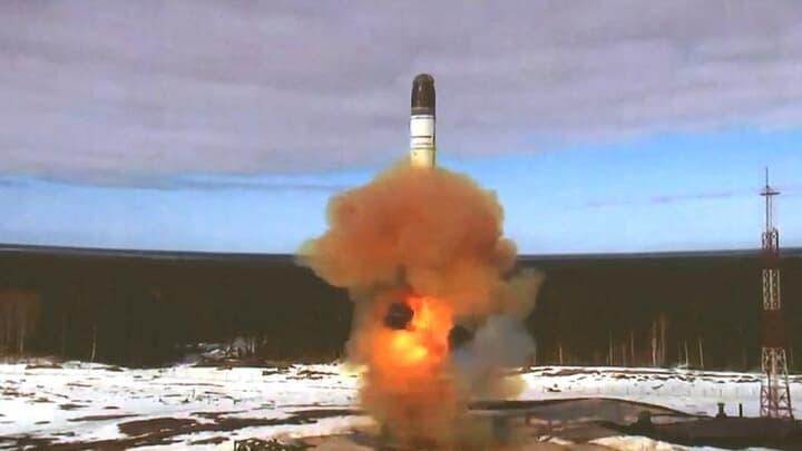 ロシアの次世代の重量級ICBM「サルマト」