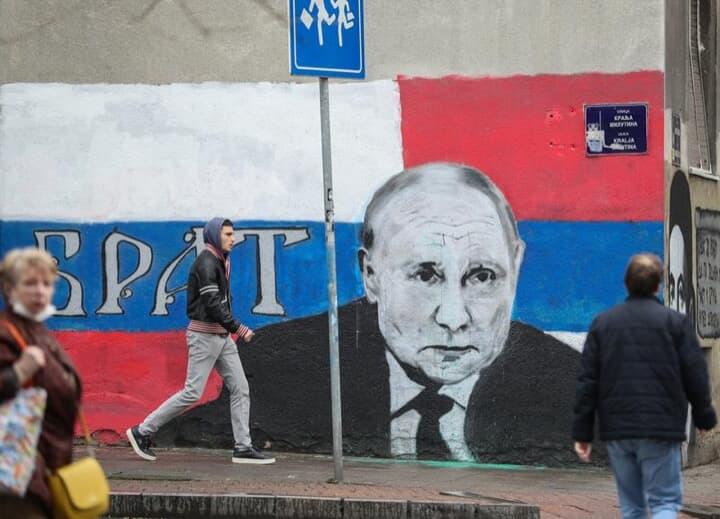 ベオグラードの壁に描かれたプーチン大統領の絵
