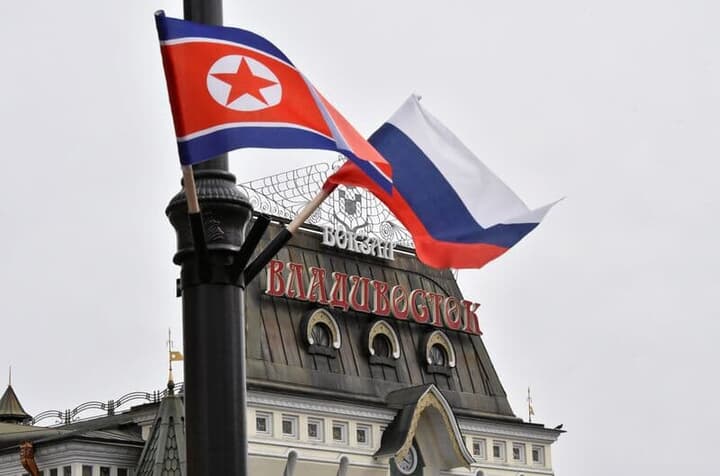 ロシアと北朝鮮の国旗