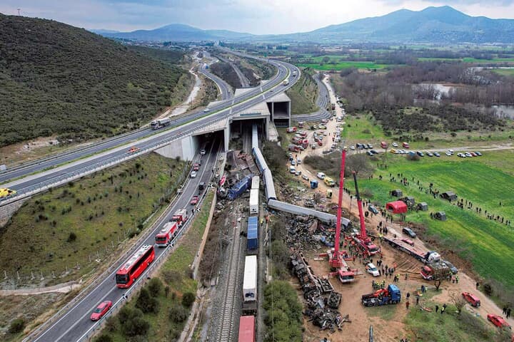 ギリシャ鉄道事故の現場