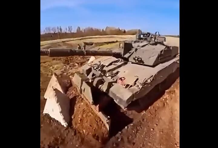 チャレンジャー2戦車とロシアの竜の歯