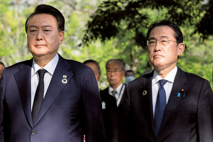韓国の尹錫悦大統領と岸田文雄首相