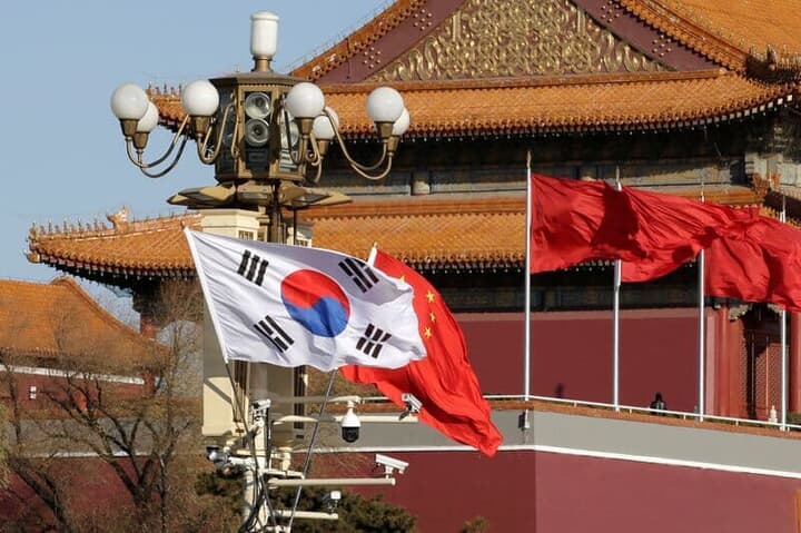 韓国と中国の国旗