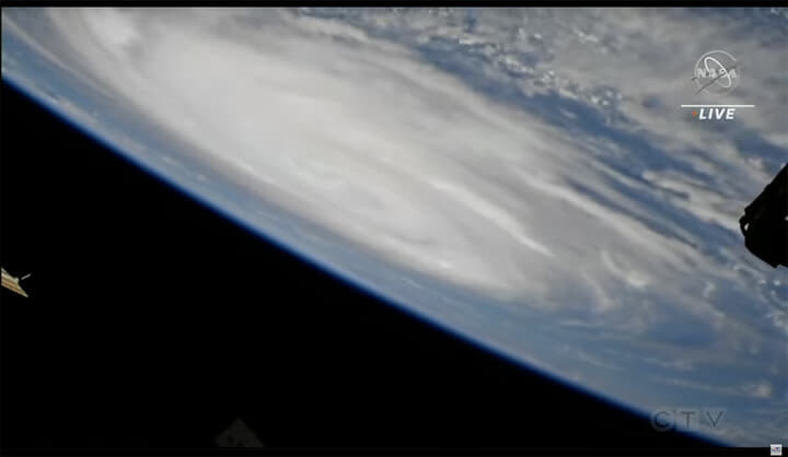ISSから見たハリケーン・イダリア