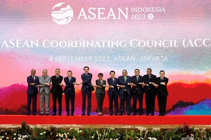 ASEAN加盟国の首脳ら