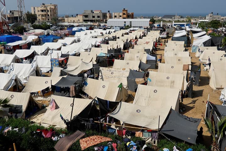 避難民用のテント