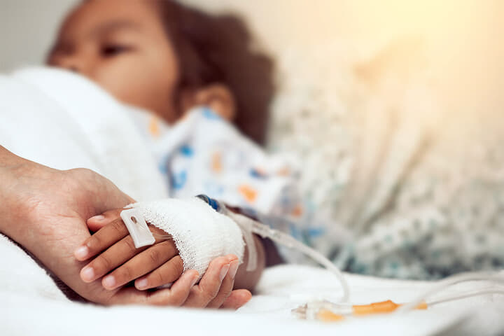 抗生物質に関する臨床研究の焦点は成人に向けられており、多くの場合において子供は置き去りにされている　SASIISTOCK/ISTOCK