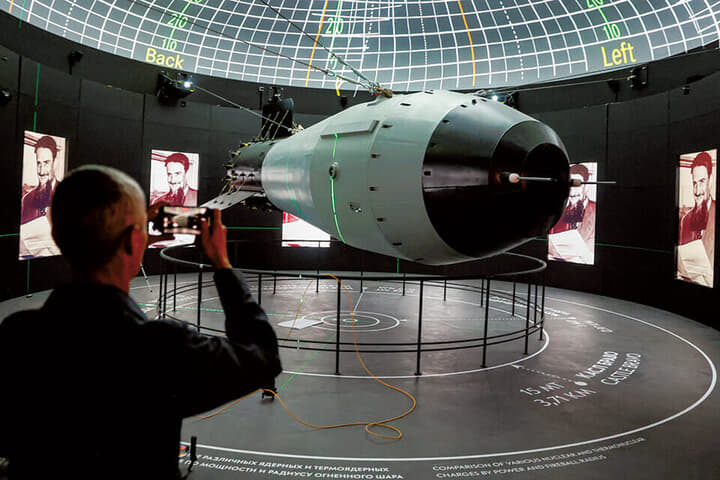 モスクワで展示されているロシア製核爆弾の模型　YULIA MOROZOVAｰREUTERS