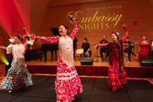 東京アメリカンクラブで開催の「Olé España」で華やかなフラメンコを披露するダンサーたち